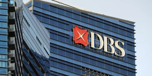 Comparison of DBS dividend bonanza with other banks