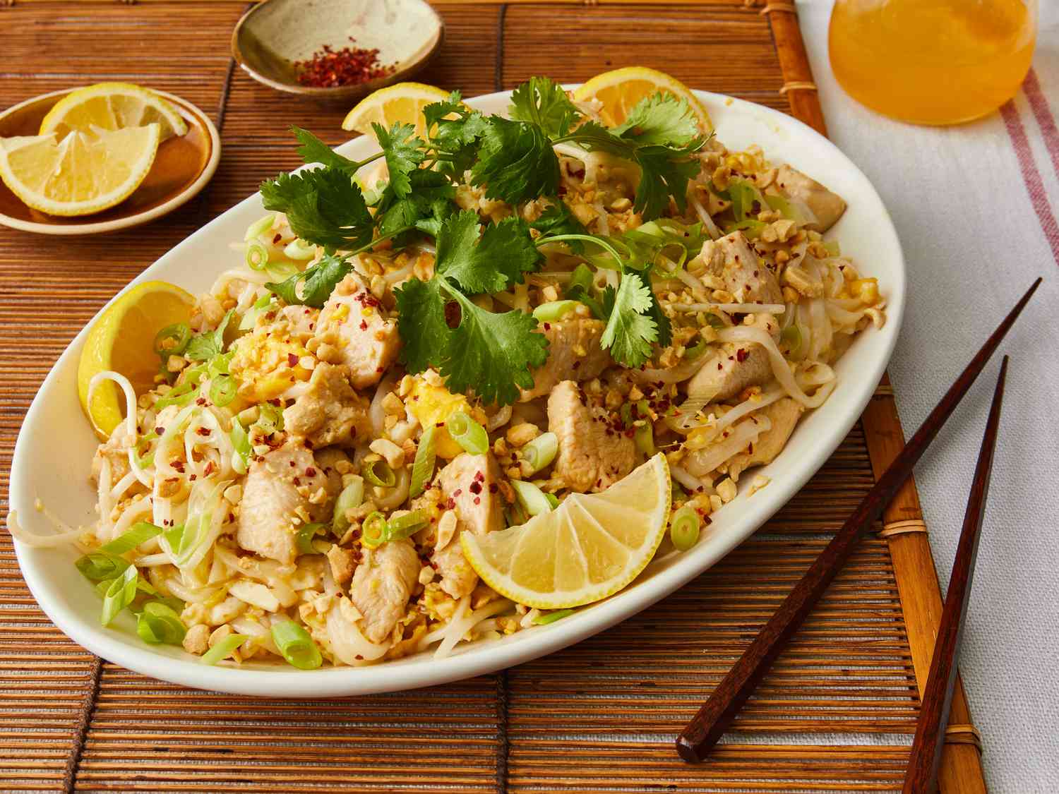 pad-thai-menikmati-lezatnya-hidangan