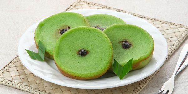 Kue Lumpur Bayam
