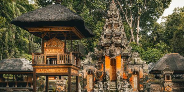 Mandala Suci Wenara Wana