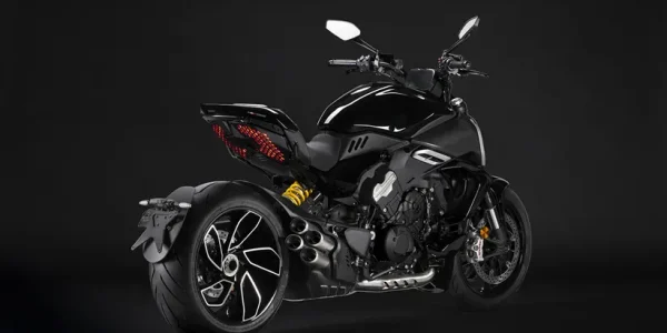 Ducati Diavel V4